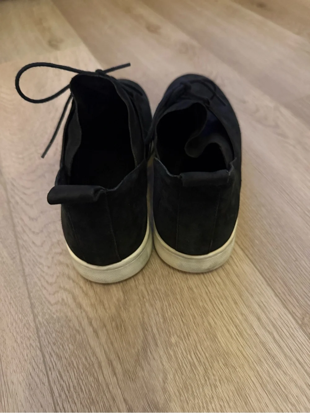 Eileen Fisher Black Kipling Easy Nubuck Leather Sneakers Women’s Size 8.5